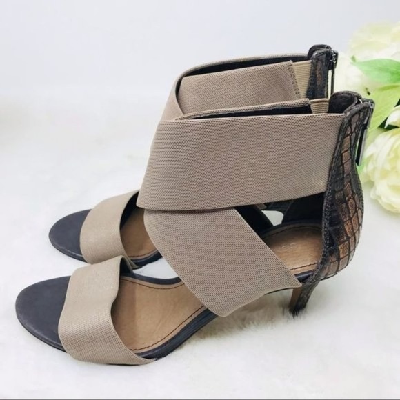 Donald Pliner Kaye Lizard Print Embossed Heel, 7.5 - Picture 1 of 15